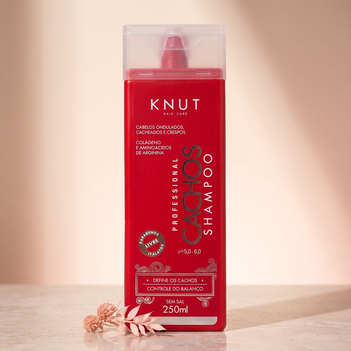 KNUT Cachos Shampoo, studio hero shot